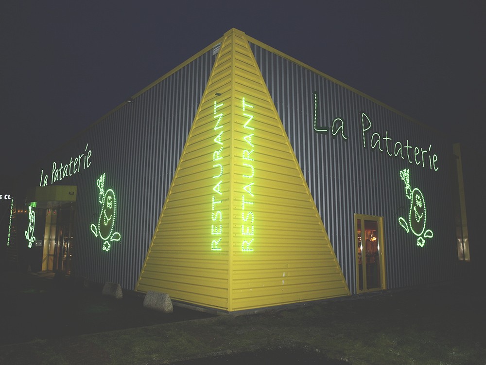 Enseignes lumineuses : Optimisez la visibilité de votre entreprise